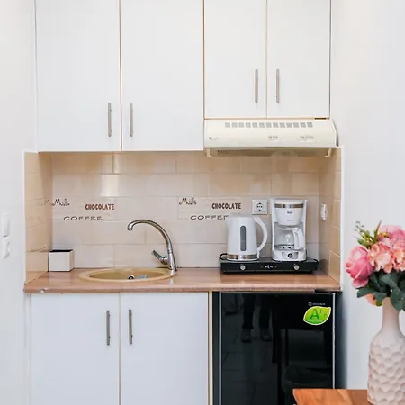 Georgia Pelekanou Apartment
