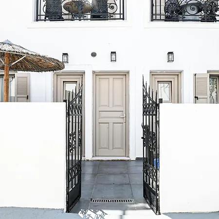 Georgia Pelekanou Fira (Santorini)
