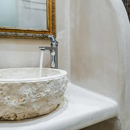 Apartment Georgia Pelekanou *