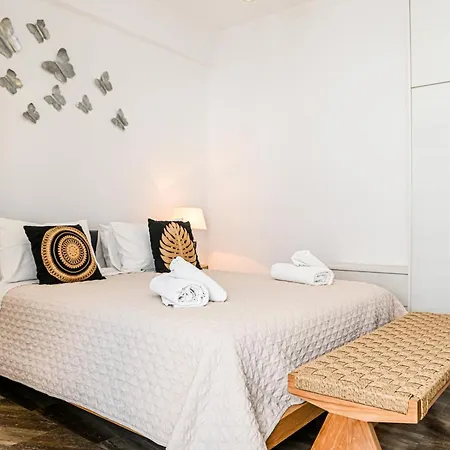 Georgia Pelekanou アパート