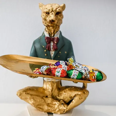 Georgia Pelekanou サントリーニ