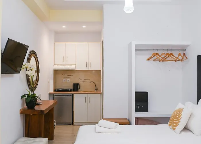 Georgia Pelekanou Firá