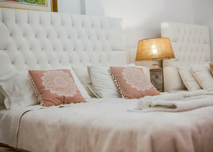 Georgia Pelekanou Firá