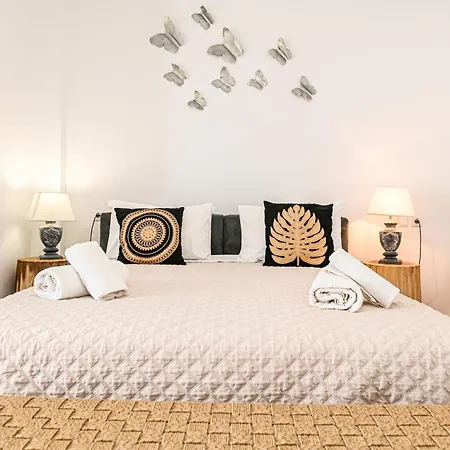 Georgia Pelekanou * 费拉