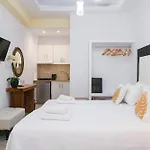 Georgia Pelekanou Lägenhet Fira (Santorini)